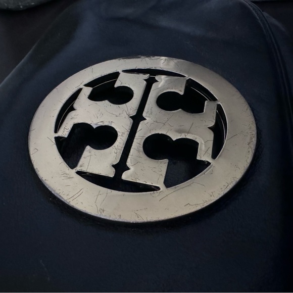 TORY BURCH REVA LEATHER CLUTCH - Picture 6 of 6